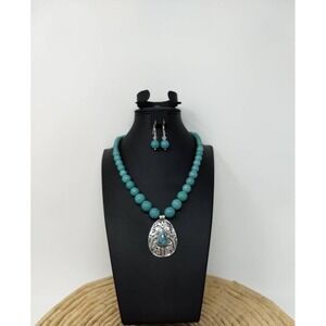 Graduated Turquoise Magnesite Beads, Sterling Silver and Turquoise Pendant